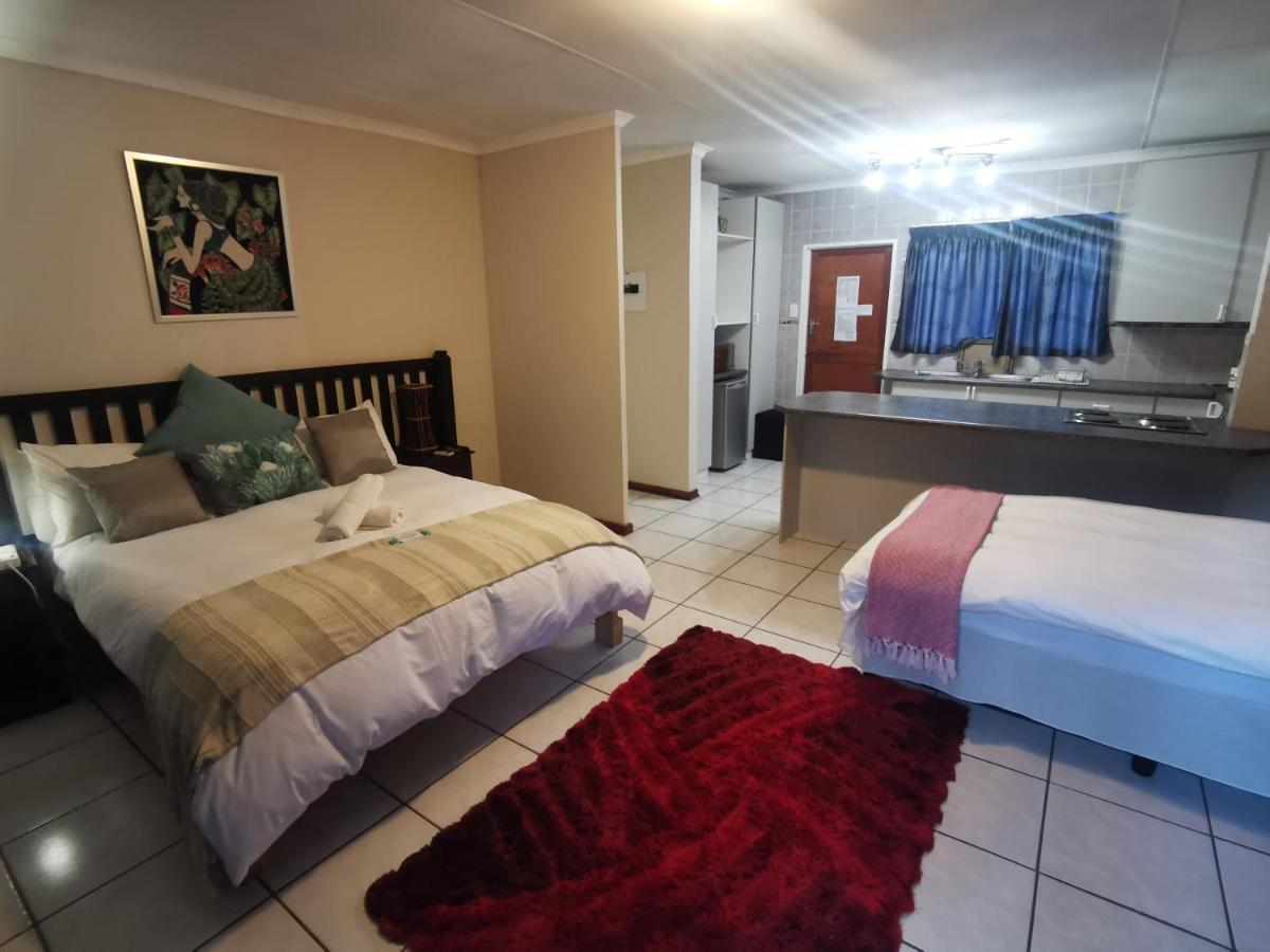 Sun Deck Lodge Hartbeespoort Exterior foto