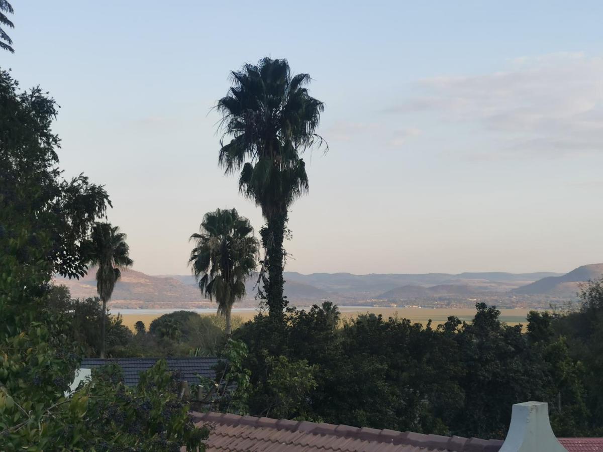 Sun Deck Lodge Hartbeespoort Exterior foto